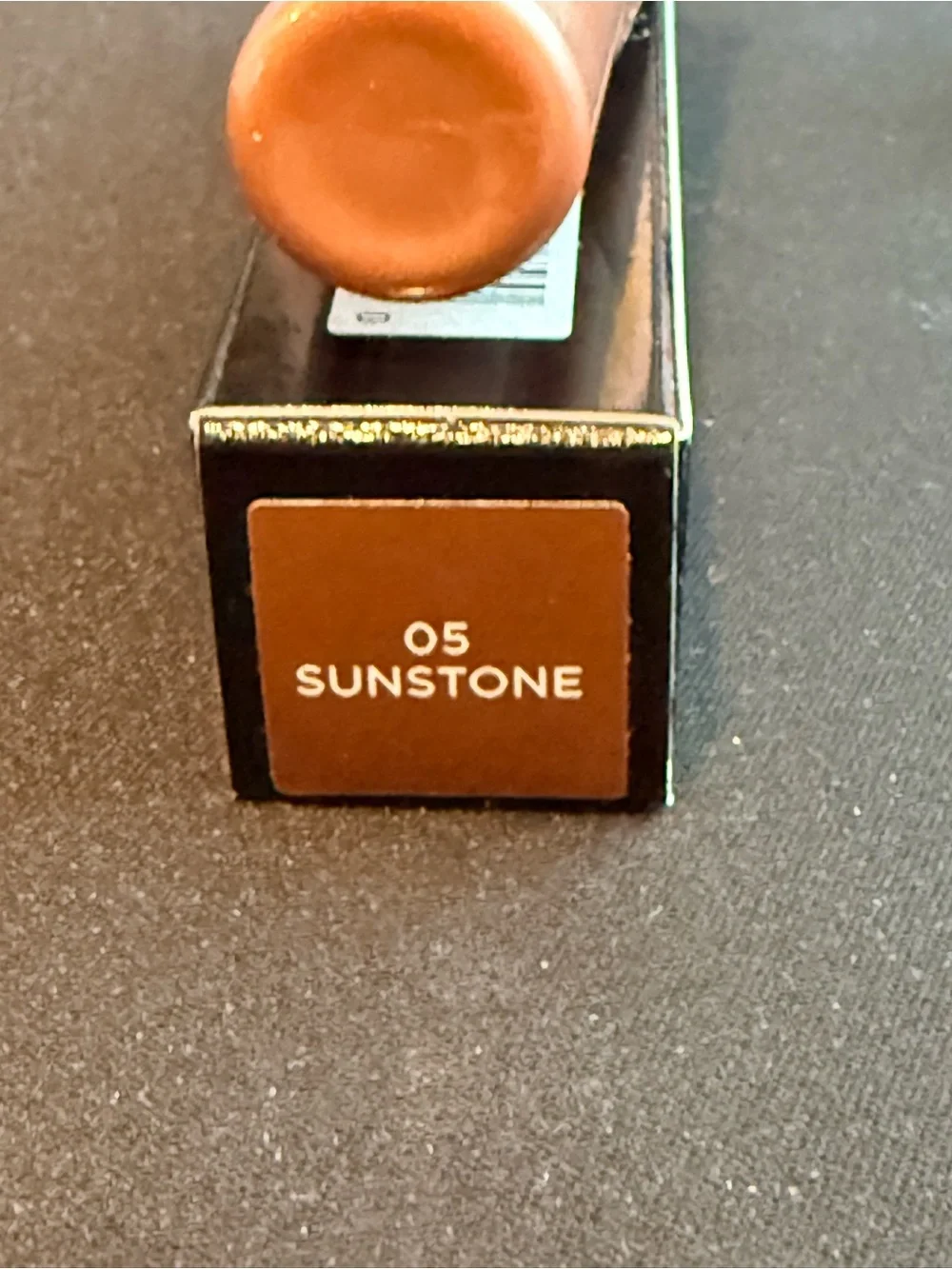 Laura Mercier Tinted Moisturizer Bronzer in Sunstone shade 05